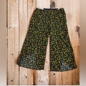 Curations wide legs pants Size 1XP 100% ViscosesLemons 🍋 Vibrantmaternity pants